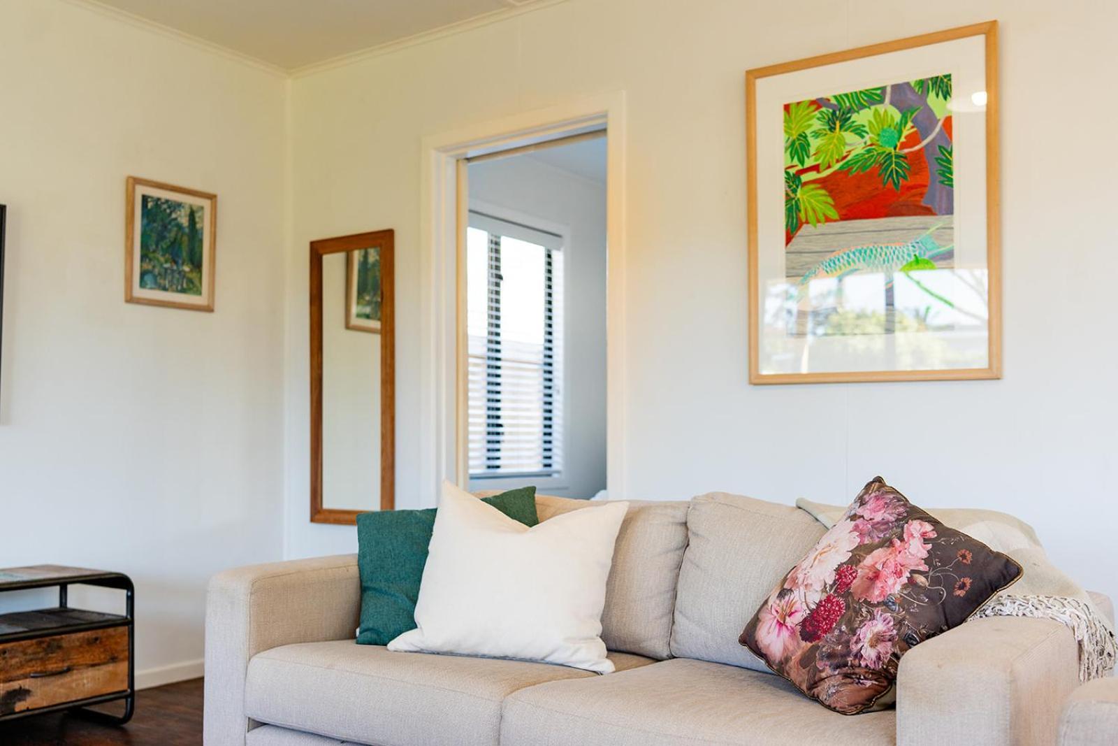 Fun Family Bach, Close To Beach And Shops! Waihi Eksteriør bilde